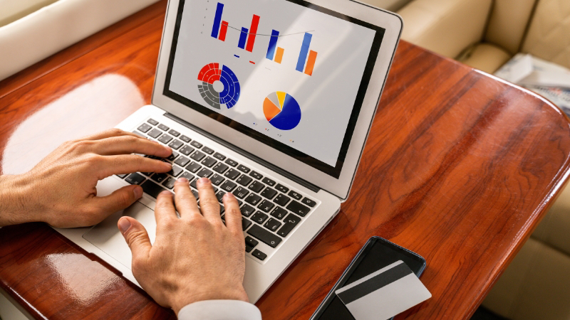 CRM Sistemleri ile Satış Süreçlerinizi Otomatikleştirin: Nasıl Başlanır? 	